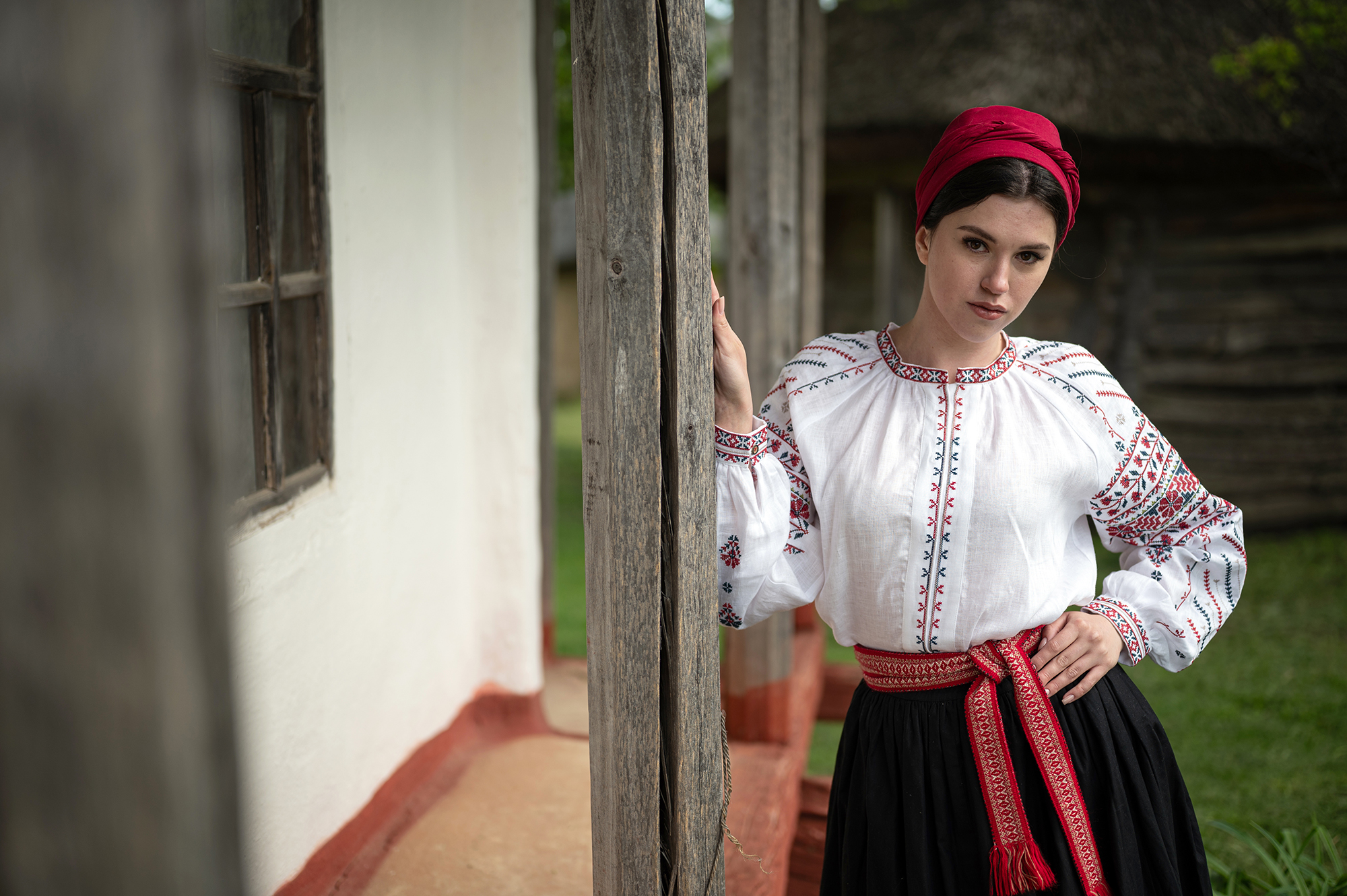 Вишиванка, крайка, коралі: яким був магічний зміст кожної речі традиційного українського вбрання